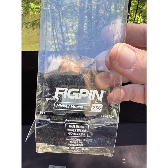 Vtg Disney Store FiGPiN Sorcerer Mickey Mouse Collectible Pin Hollywood Studios - Picture 4 of 8